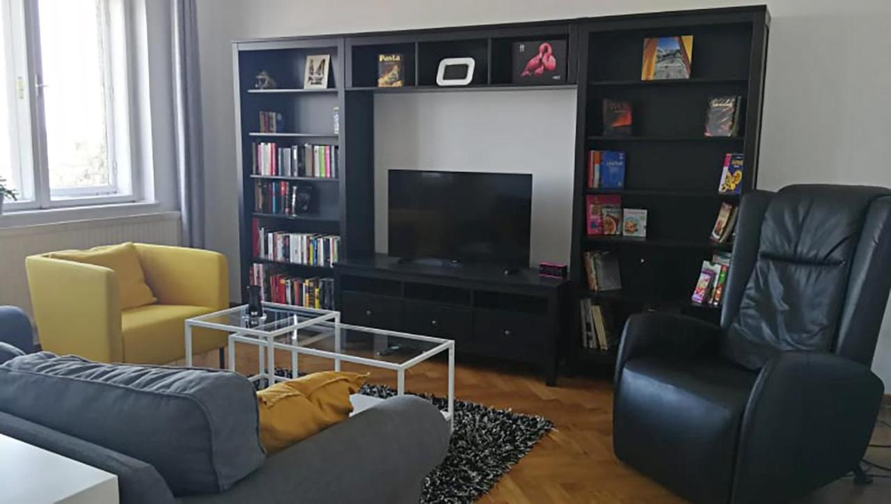 Danube View House With Garden Appartement Wenen Buitenkant foto