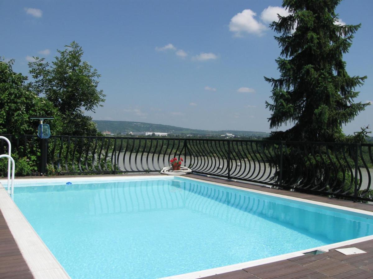 Danube View House With Garden Appartement Wenen Buitenkant foto