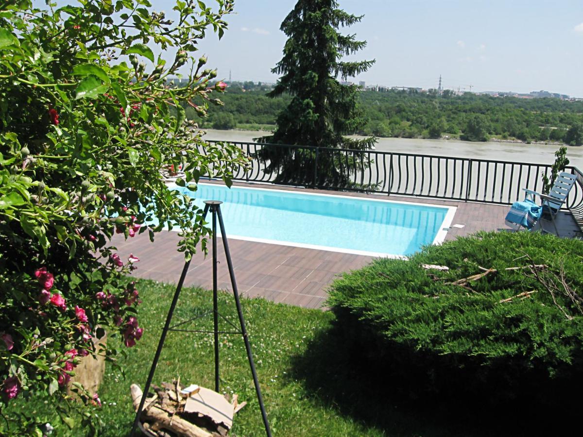 Danube View House With Garden Appartement Wenen Buitenkant foto