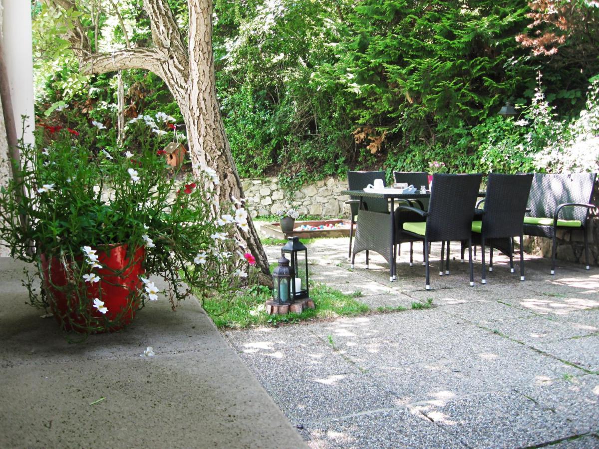 Danube View House With Garden Appartement Wenen Buitenkant foto