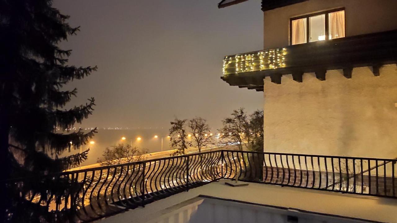 Danube View House With Garden Appartement Wenen Buitenkant foto